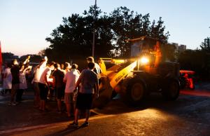 高遠(yuǎn)人，與新鄉(xiāng)一起“扛”